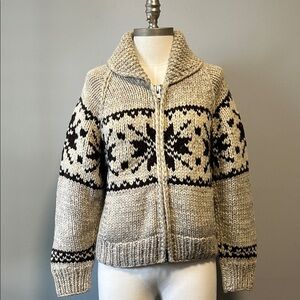 Handmade Chunky Knit Wool Snowflake Print Sweater Jacket